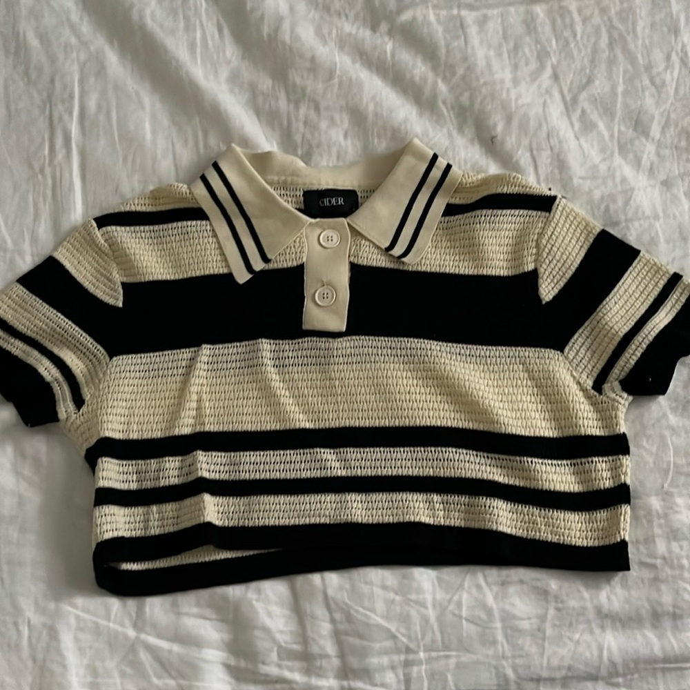 CIDER STRIPED CROP POLO!! SIZE LARGE!